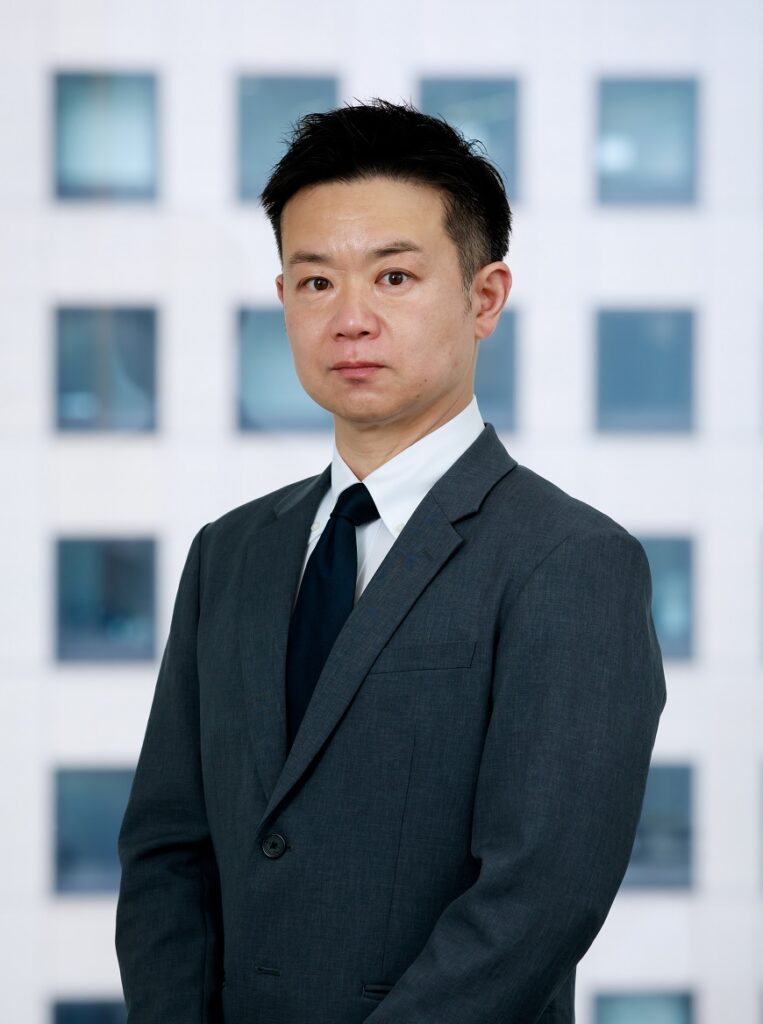 ボーダレス経営法律事務所　弁護士　三澤充